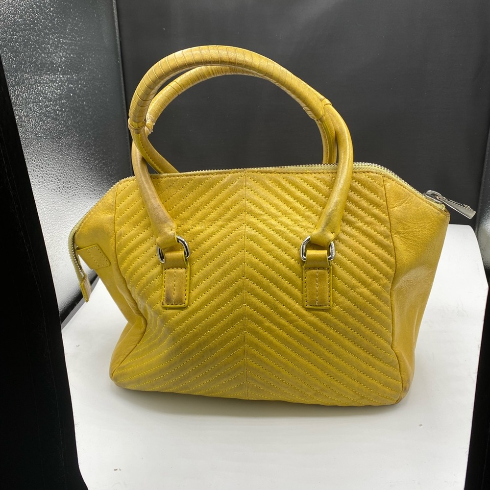 685 LAMB yellow pebbled leather bag zip top w outside pocket Preowned